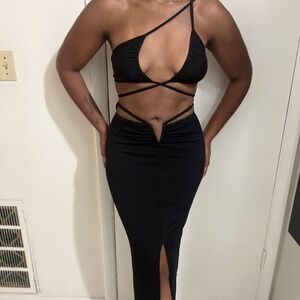 black two piece set